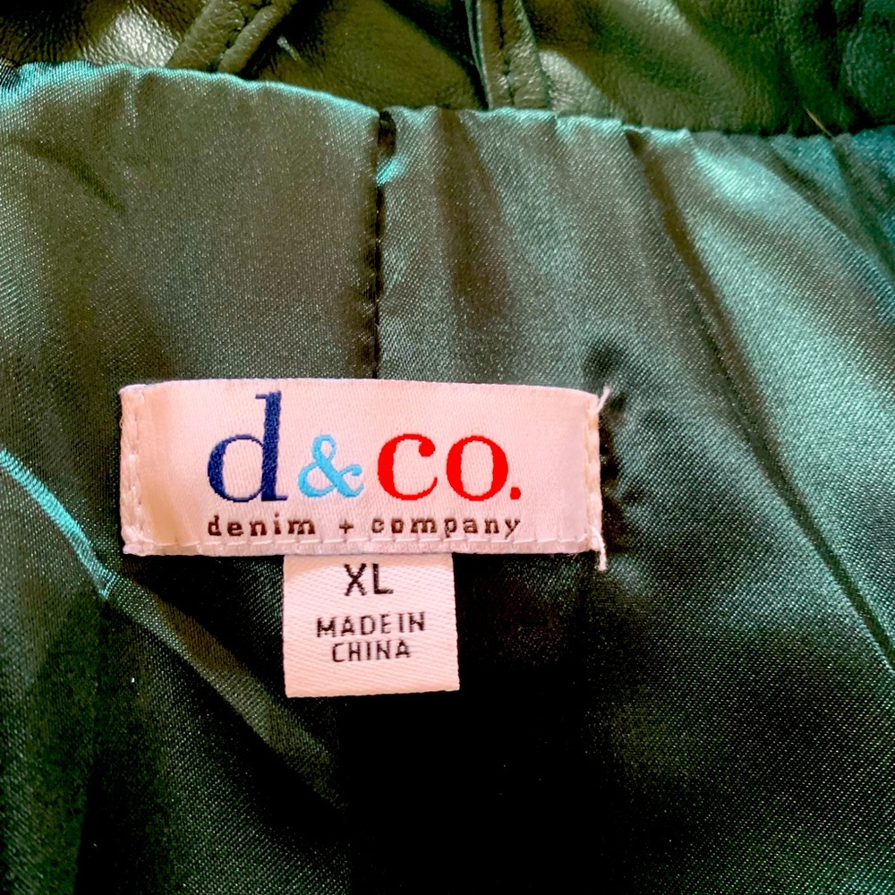 Denim and Company Green 100% Leather Bomber Jacket.